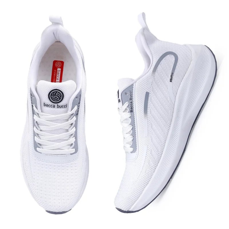 باكا بوتشي أحذية تدريب بيضاء للرجال